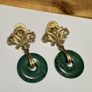 Avon Signed Green & Gold Tone Dangle Drop Statement Pierced Earrings